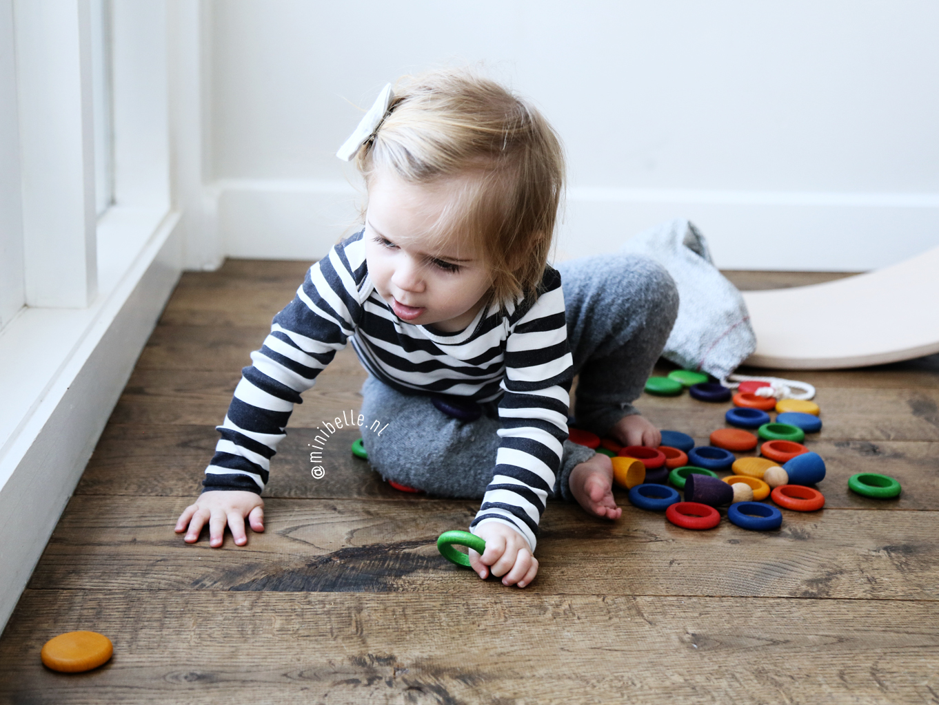 Houten speelgoed zelfstandig spelen montessori grapat